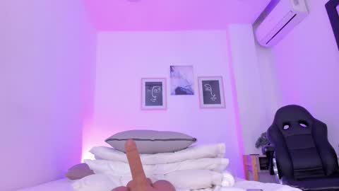 emelie_89 online show from 12, 2, 2025