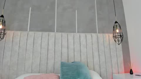 emelie_89 online show from 23, 11, 2025