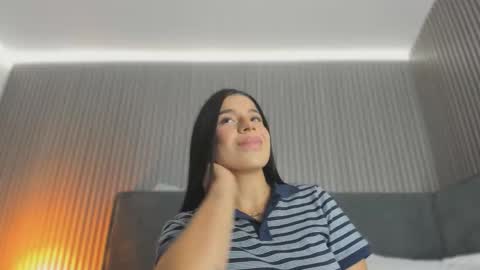 emelie_89 online show from 5, 12, 2025