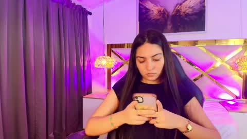 Snapshot of emelie_ch_ chatting on 17, 5, 2026 Emily online show from 17, 5, 2026