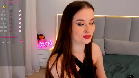 Snapshot of emelilove chatting on 25, 12, 2024 Emeli online show from 25, 12, 2024
