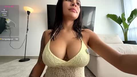 Snapshot of emely_dolce chatting on 10, 6, 2026 ana online show from 10, 6, 2026