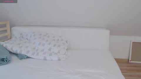 just me online show from 4, 12, 2025