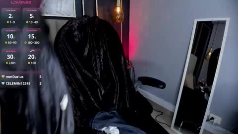 Snapshot of emeralda_co chatting on 25, 10, 2025 Esmeralda online show from 25, 10, 2025