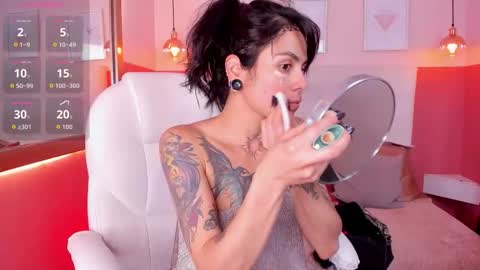 Snapshot of emeralda_co chatting on 19, 11, 2025 Esmeralda online show from 19, 11, 2025