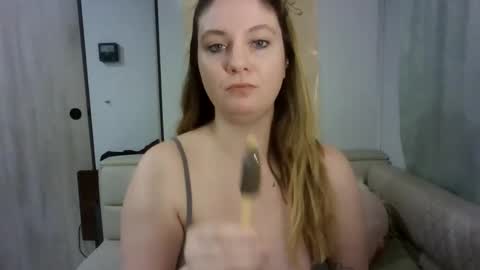 EmerieSkye online show from 11, 2, 2026