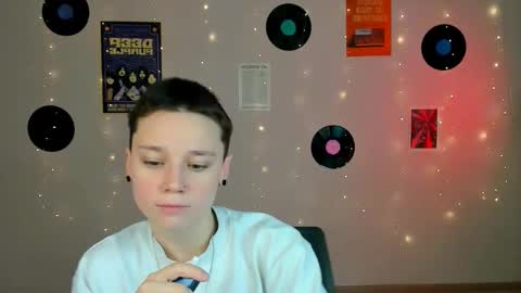 Snapshot of emi_fade chatting on 2, 2, 2026 emi_fade online show from 2, 2, 2026