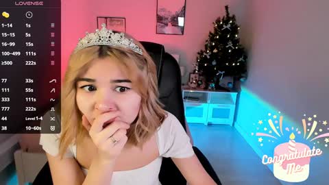 Snapshot of emi_joy chatting on 6, 1, 2025 Emily follow me online show from 6, 1, 2025