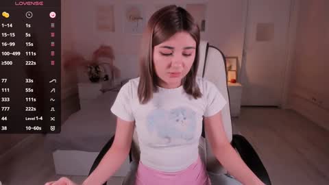 Snapshot of emi_joy chatting on 14, 1, 2025 Emily follow me online show from 14, 1, 2025