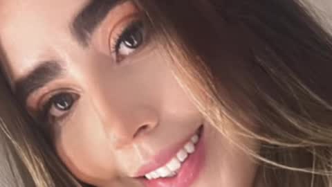 emi_royse online show from 18, 9, 2025