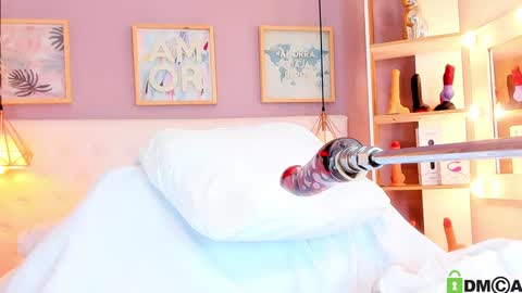 Emily Sarai online show from 30, 1, 2025