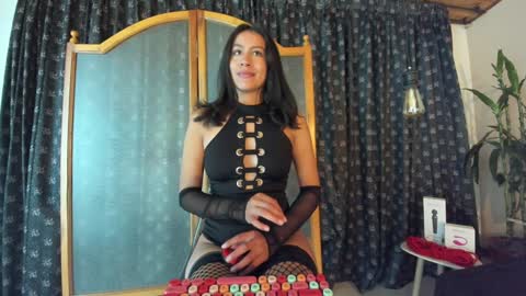 Emilia Gomez online show from 4, 2, 2025