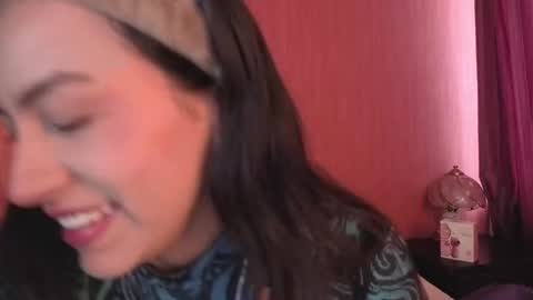 Emilia Gomez online show from 4, 11, 2025