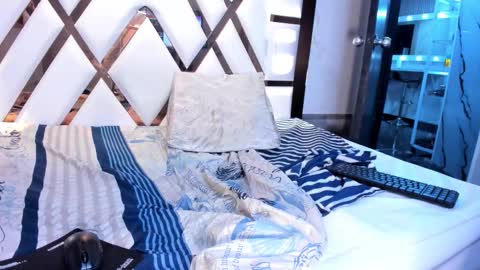 Emy online show from 15, 2, 2026