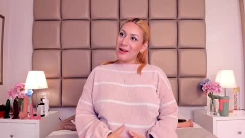 Snapshot of emiily_roberts1 chatting on 16, 1, 2025 EMILY ROBERTS online show from 16, 1, 2025