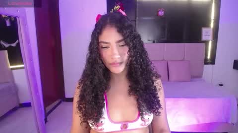 Emily Smith online show from 20, 9, 2025