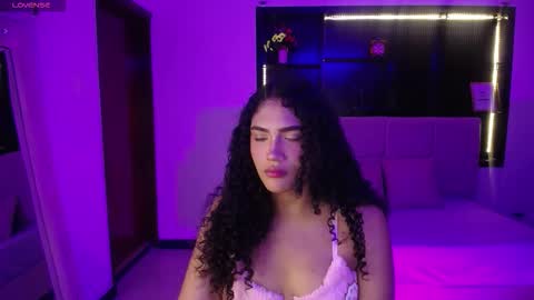 Emily Smith online show from 29, 9, 2025
