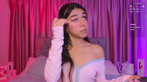 Snapshot of emiiscoot_1 chatting on 15, 7, 2026 Emily online show from 15, 7, 2026