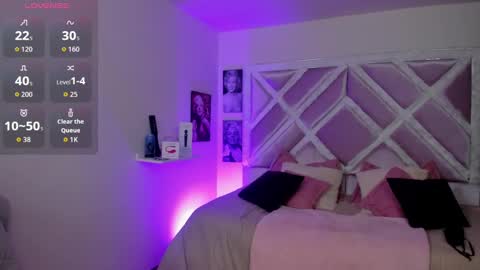 Snapshot of emilayton_ chatting on 3, 10, 2025 emilayton_ online show from 3, 10, 2025