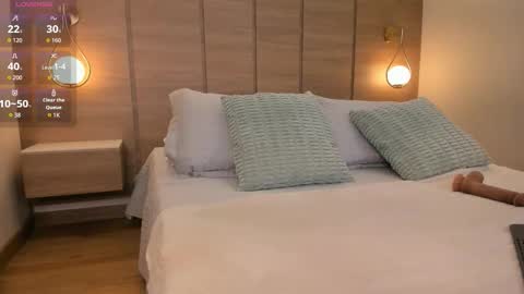 emilia_1040 online show from 18, 9, 2025