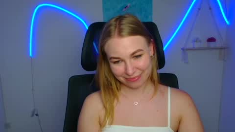 Snapshot of emilia_ilia chatting on 29, 6, 2026 Emilia online show from 29, 6, 2026