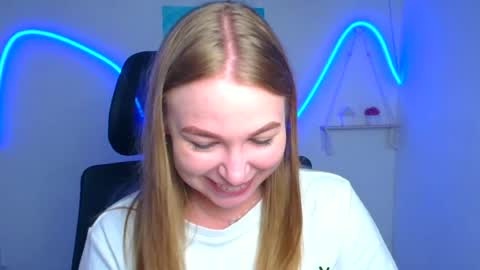Snapshot of emilia_ilia chatting on 4, 7, 2026 Emilia online show from 4, 7, 2026