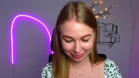 Snapshot of emilia_ilia chatting on 16, 7, 2026 Emilia online show from 16, 7, 2026
