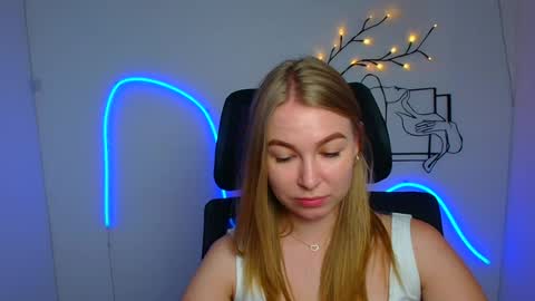 Snapshot of emilia_ilia chatting on 17, 7, 2026 Emilia online show from 17, 7, 2026