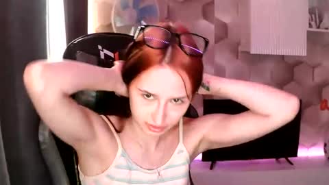 Snapshot of emilia_jack_carvel chatting on 20, 7, 2026 emilia_jack_carvel online show from 20, 7, 2026
