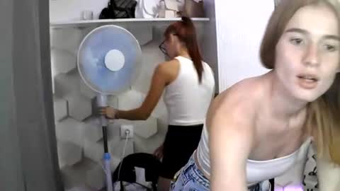 Snapshot of emilia_jack_carvel chatting on 23, 7, 2026 emilia_jack_carvel online show from 23, 7, 2026