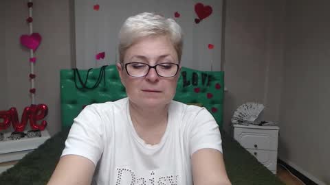 EmiliaGree online show from 19, 11, 2025