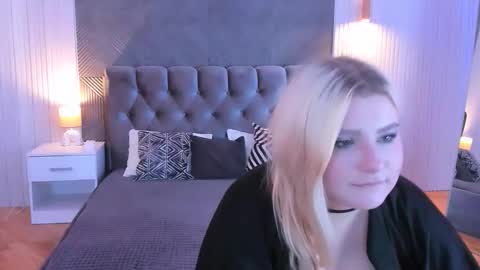 emiliastanley online show from 22, 11, 2025