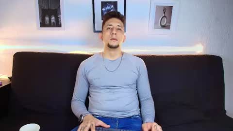 Snapshot of emiliocum_24 chatting on 30, 6, 2026 EMILIOCUM online show from 30, 6, 2026