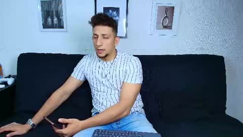 Snapshot of emiliocum_24 chatting on 27, 7, 2026 EMILIOCUM online show from 27, 7, 2026
