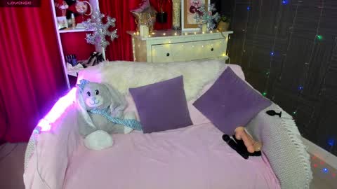 Snapshot of emiliyaqueen chatting on 7, 12, 2024 Emiliya online show from 7, 12, 2024