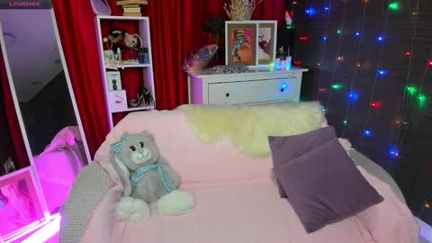 Snapshot of emiliyaqueen chatting on 14, 1, 2025 Emiliya online show from 14, 1, 2025