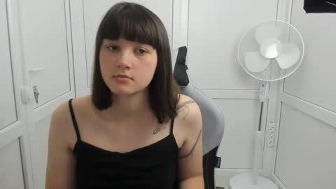 Snapshot of emilli_moon chatting on 31, 5, 2026 Emmi online show from 31, 5, 2026
