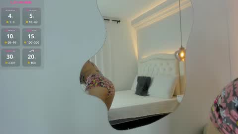 Snapshot of emilly_duque chatting on 25, 7, 2026 Emilly online show from 25, 7, 2026