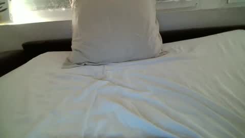 Snapshot of emilly_elli chatting on 5, 5, 2026 Emily online show from 5, 5, 2026
