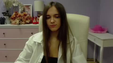 Emilly online show from 1, 2, 2025