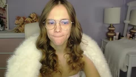 Emilly online show from 28, 11, 2025