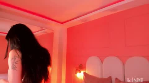 Emilly  online show from 26, 11, 2025