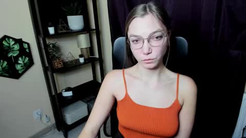 Emilly online show from 19, 2, 2025