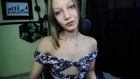 Emilly online show from 19, 7, 2026