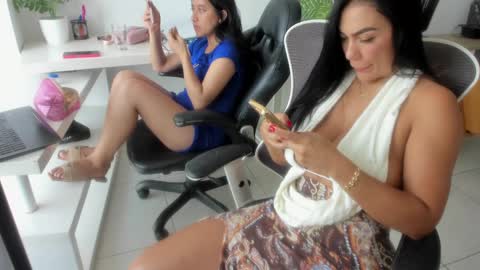 Snapshot of emillybrowm chatting on 3, 3, 2026 Emilly online show from 3, 3, 2026