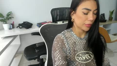 Snapshot of emillybrowm chatting on 13, 4, 2026 Emilly online show from 13, 4, 2026