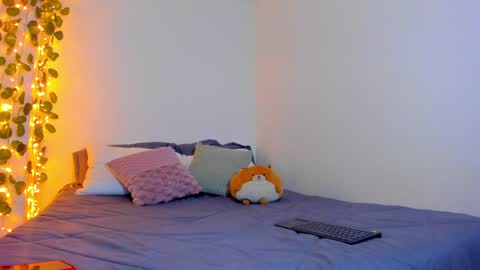 Snapshot of emillyhils1 chatting on 31, 1, 2025 emilly online show from 31, 1, 2025