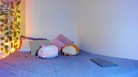 Snapshot of emillyhils1 chatting on 6, 3, 2025 emilly online show from 6, 3, 2025