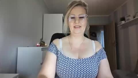 EmillyLove online show from 26, 2, 2026