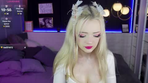 Emily online show from 22, 12, 2024